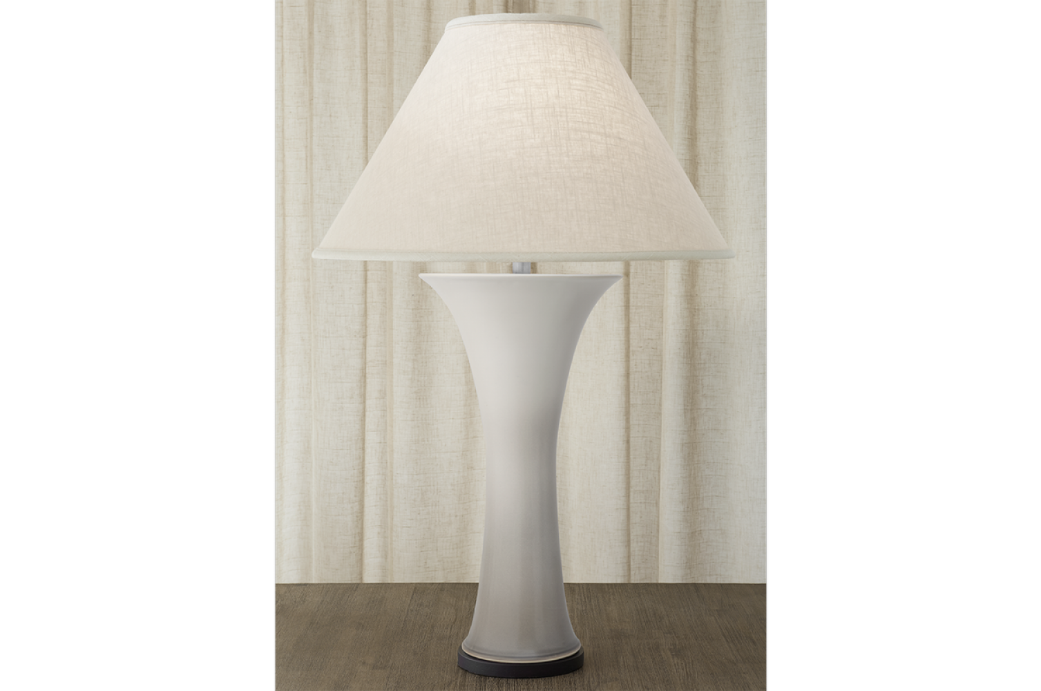 CALLALILY VASE LAMP WHITE & GRAY