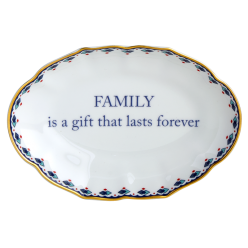 FAMILY IS A GIFT THAT LASTS 
